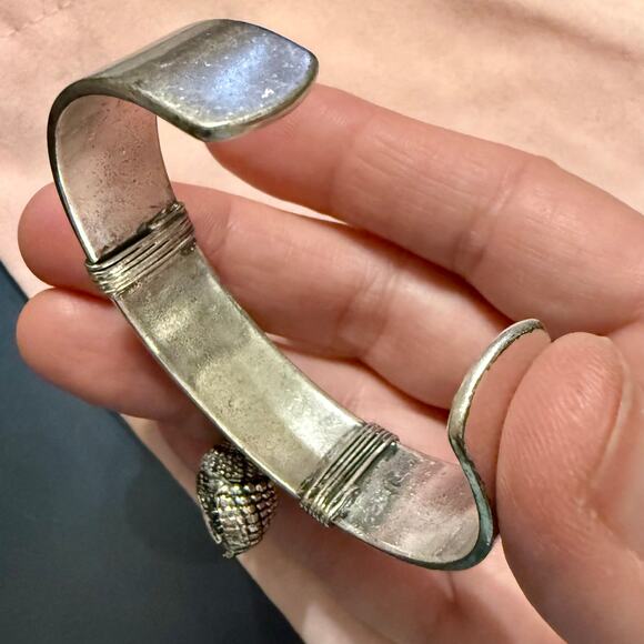 Dannijo Shylo Seashell Charm Silver Tone Cuff Bracelet - Picture 8 of 8